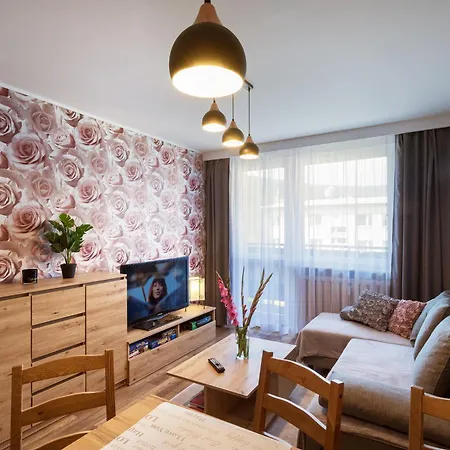 Uroczy, Komfortowy Dla 6 Osob -